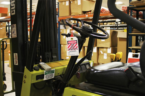 Loop 'n Lock Tie Tags (Danger Do Not Operate) | TAK635 | Accuform Signs
